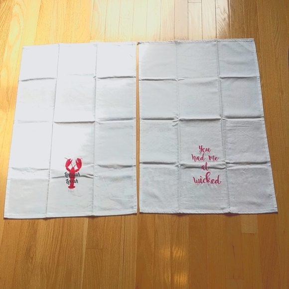 Decorative Linens. - Picture 4 of 4